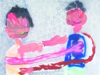 Eine abstrakte, farbenfrohe Darstellung zweier Figuren, die sich umarmen. Die Figuren sind in leuchtenden Pinselstrichen in Pink, Blau und Grün gemalt. Der Hintergrund ist hellblau mit dezenten Sternenmustern.